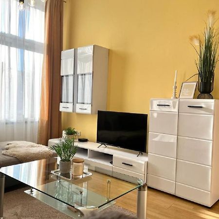 Apartment Olivia - Old Town Bratislava Exterior foto