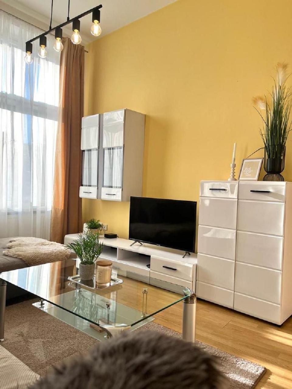 Apartment Olivia - Old Town Bratislava Exterior foto